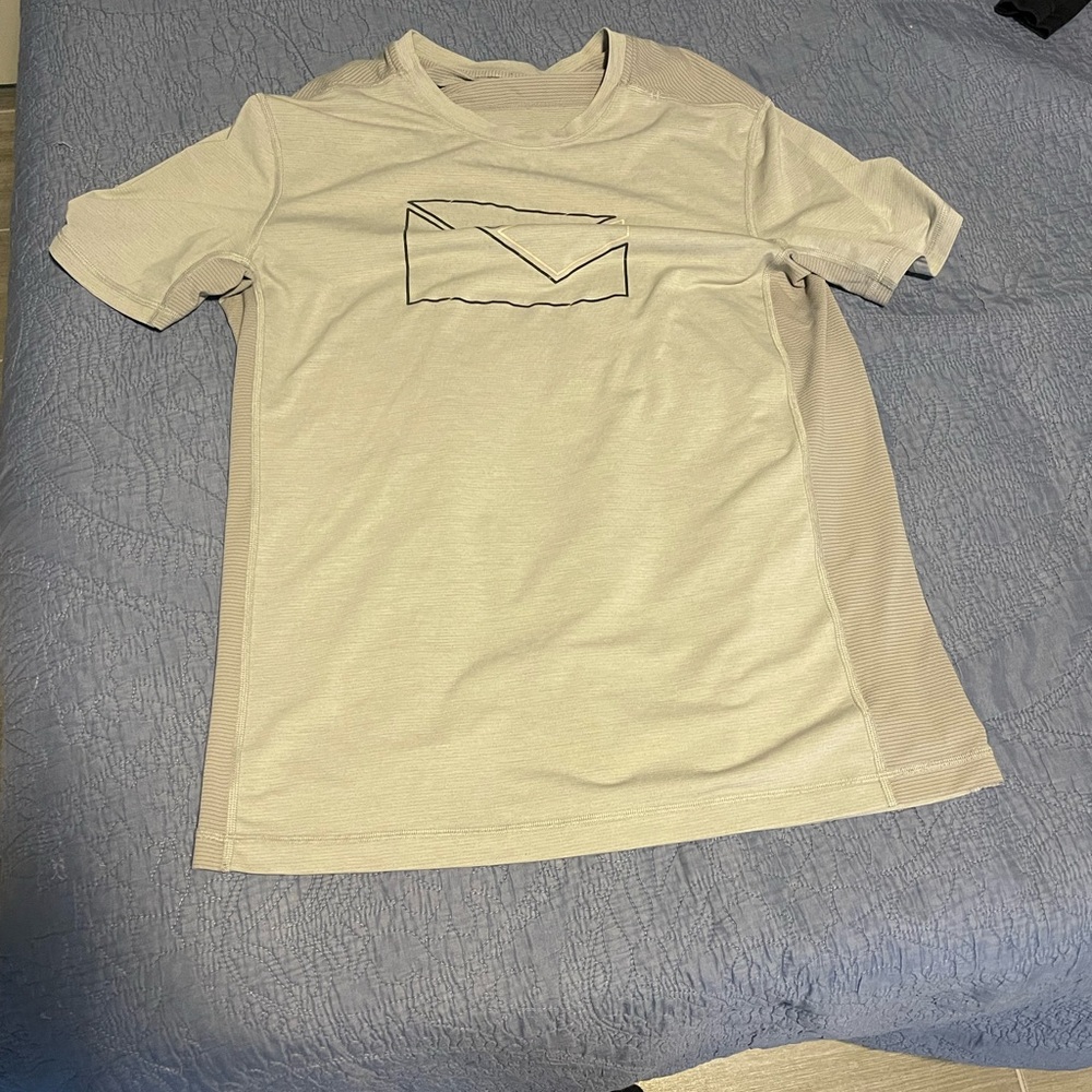 Lululemon shirt